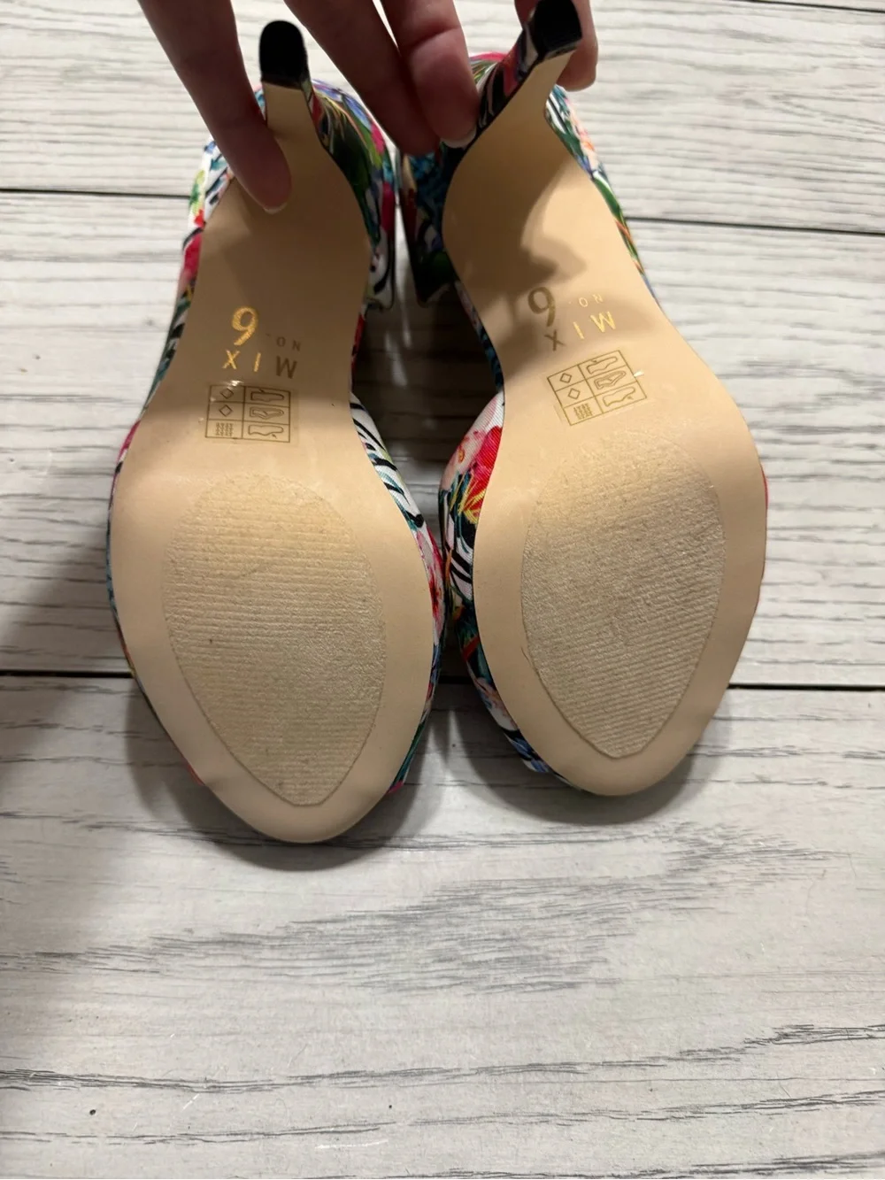 Mix No. 6 Floral Peep-Toe Pumps - White, Pink, Green, Blue size 9